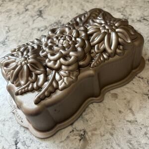 Nordic Ware Wildflower Loaf pan-6 cup, non stick, intricate, Made in USA